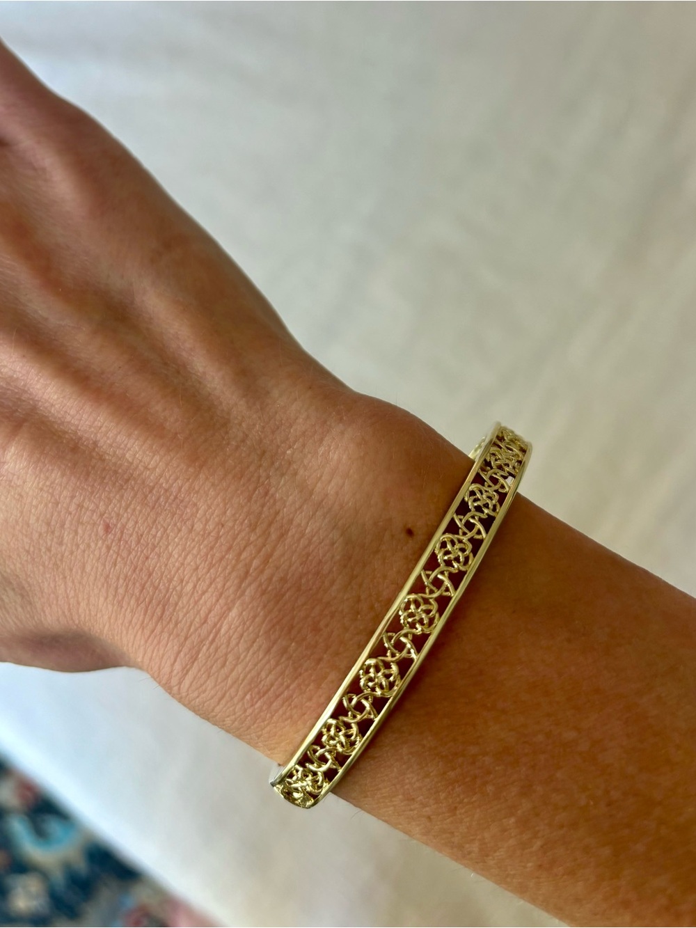 Kendra Scott Gold Kelly Bangle Bracelet - Picture 3 of 8